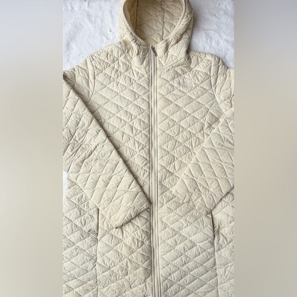 North Face Women's ThermoBall Insulated Parka
Quilted Thermal Ball Jacket - Picture 3 of 8